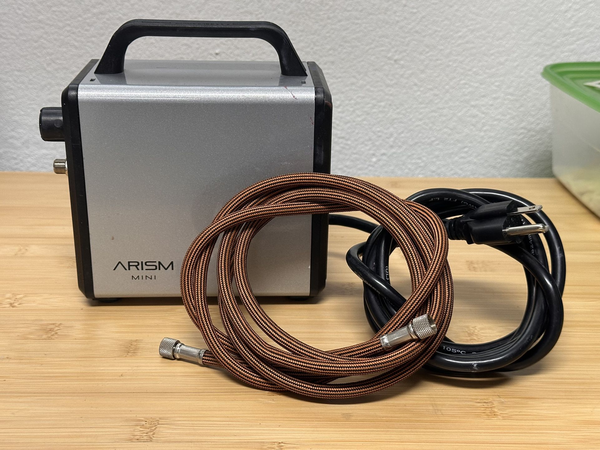 Arism Mini Air Compressor Airbrush Makeup