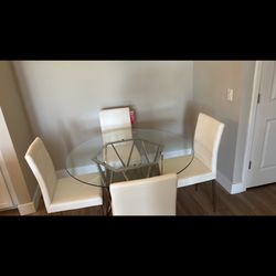 Dining table, 4 chairs