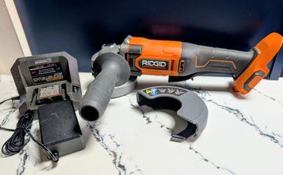 RIDGID 18V Cordless 4 1/2 in Kit