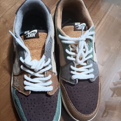 . Jordans.  1 Retro Low. OG