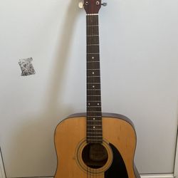 Acoustic 6 string guitar 