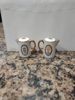 Disneyland Tea Pots Salt And Pepper  Shakers