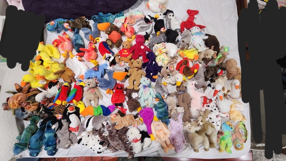 LOT of 91 BEANIE BABYS