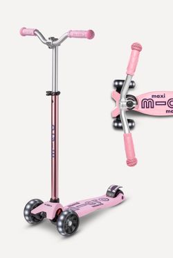 Micro Maxi Deluxe Pro Scooter in Rose Pink.