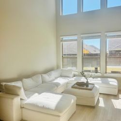 Oversized Modular White Sectional Sofa – 4 Ottomans + 4 Seats | Convertible Bed 