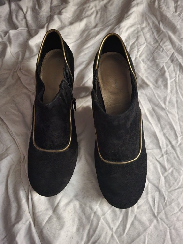 Vintage Black Suade Rockport Ankle Boots