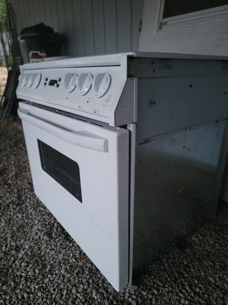 Free Stove For Recycling. Auburn Area