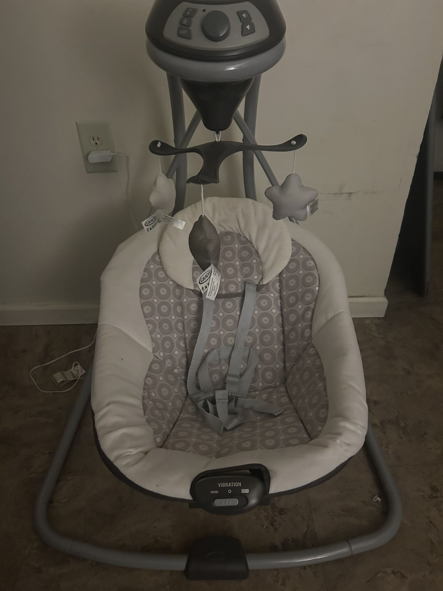 Garco Simple Sway Swing Abbington 30’’D x 31’’W x 38’’H