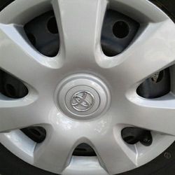 Size 16 toyota rims cover used