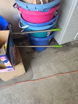 17 GALLON STORAGE BUCKETS