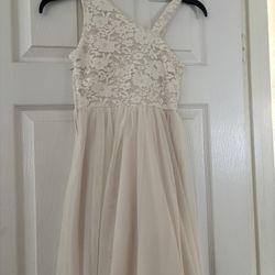 Size 10 Girls Dress 👗