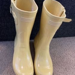London Fog Girls Rain Boots. Size 8- Good Condition
