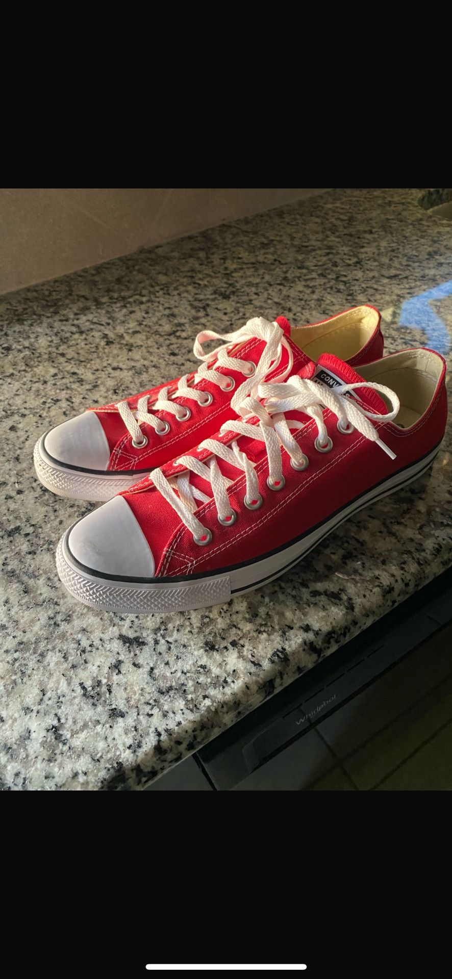 Men’s Converse Size 10
