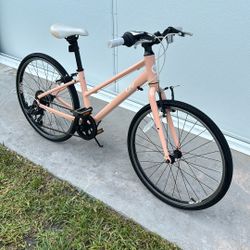 24 Inch LIV (Giant) 7 Speed Road bike 
