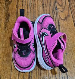 Nike New 99% Toddler Size 8c