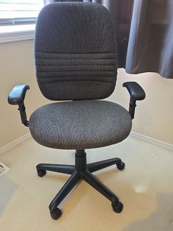 Desk/office chair