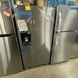 W 33” Side By Side Whirlpool Refrigerator 