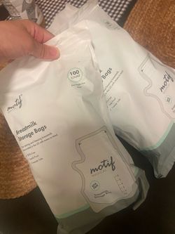 Motif breast milk storage bags