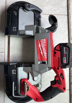 Milwaukee M18 FUEL 18V Lithium-Ion Brushless Cordless Deep Cut Band Saw (Tool-Only)