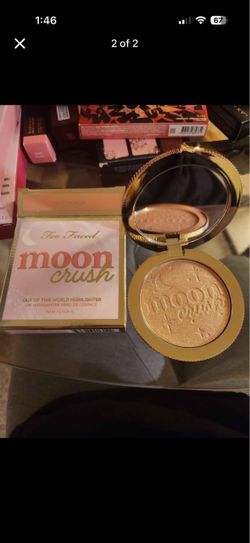 Too Faced Moon Crush Highlighter
