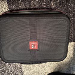 Nintendo Switch Case Deluxe& Headphones