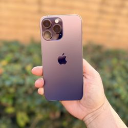 iPhone 14 Pro Max 512 GB Pristine Like New Amazing Condition!   UNLOCKED use any carrier.  Hablo Espanol.