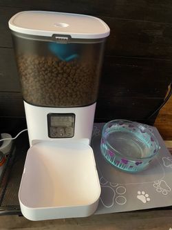 2 digital cat feeders
