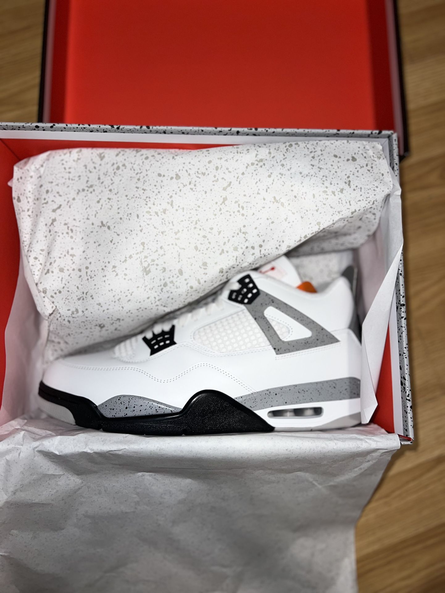 BRAND NEW NIKE AIR JORDAN RETRO 4 WHITE CEMENT SIZE 13 $270