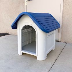 $50 (New) Plastic dog house (size small) pet indoor outdoor all weather shelter cage kennel 23x30x26”