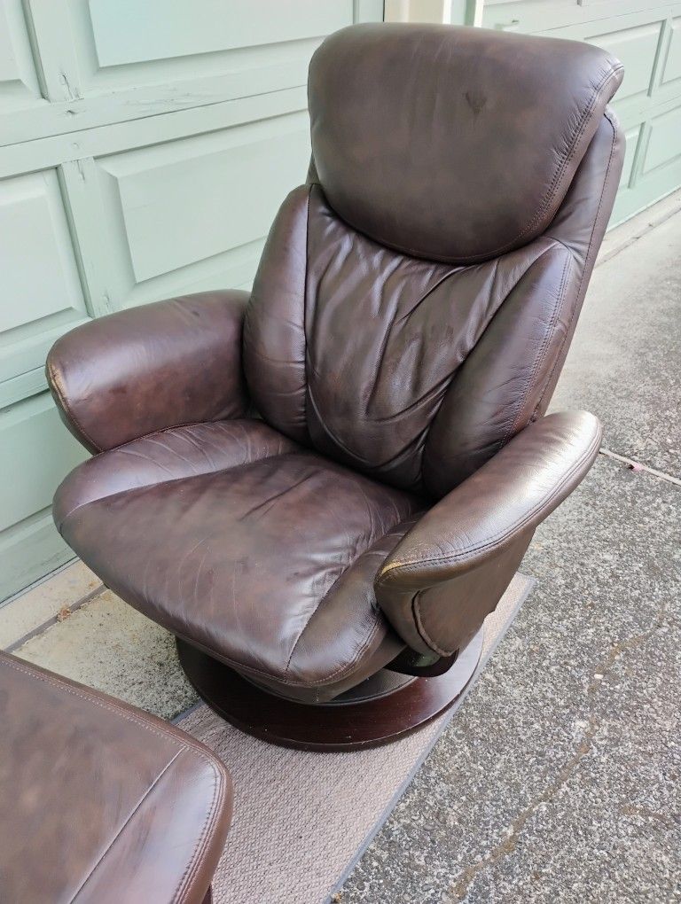 Lazy Boy Stressless Style Recliner With Ottoman 