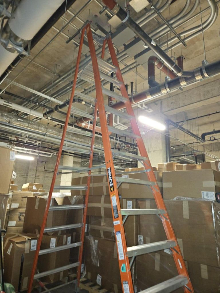 Leader 12ft To 18ft N3w