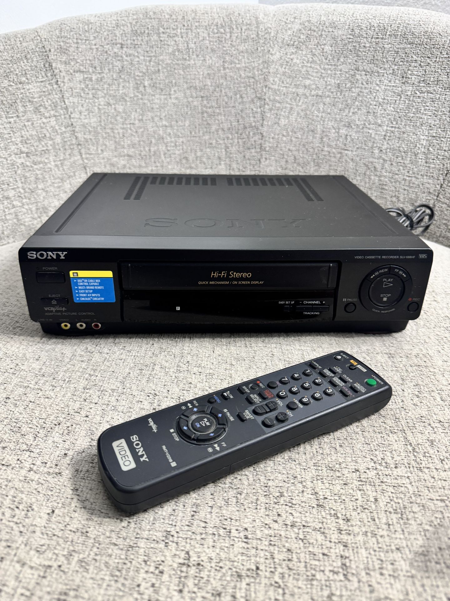 Sony SLV-688HF VHS VCR Video Cassette Recorder Tested Works With Remote