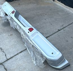 19–23 Jeep Wrangler Rear Bumper OEM Complete Assembly Used 