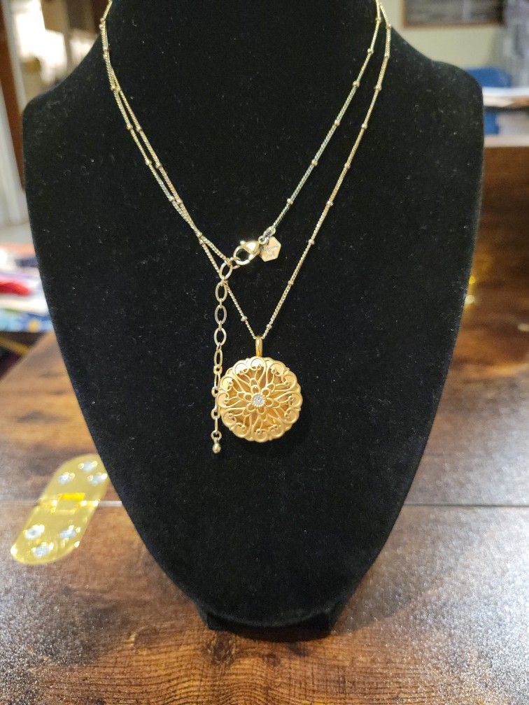 Origami Owl Pendant with Crystal Goldtone Twist Locket 28"+2" Signed Necklace F9