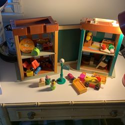 1974 Vintage Fisher Price Sesame Family Play House