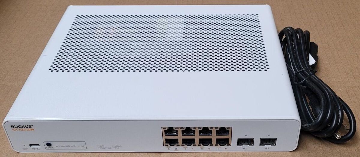 RUCKUS ICX 7150 Switch