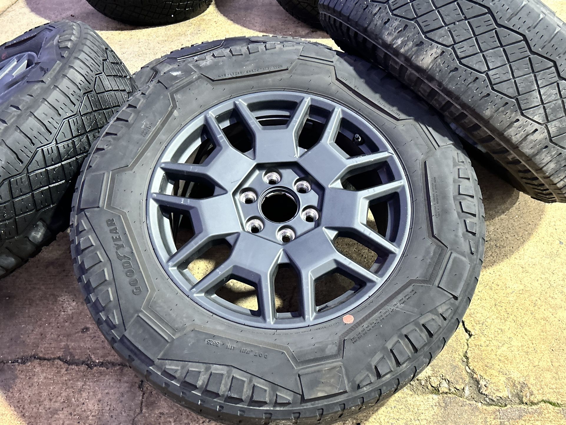 (4) OEM 2024 Tesla Cybertruck Wheels Goodyear All Terrain Tires SENSORS 10%