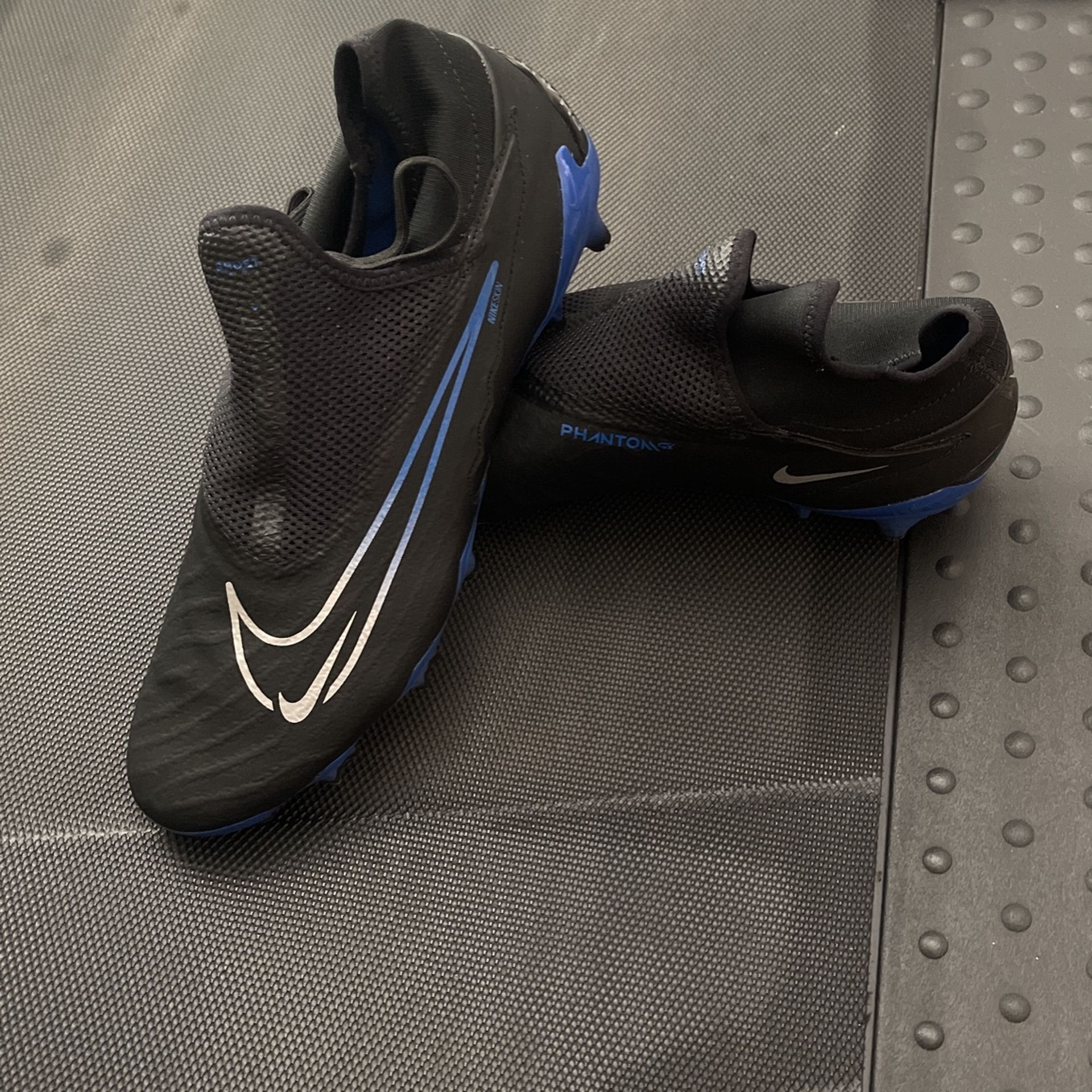 Soccer Cleats Phantom