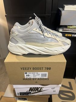 Yeezy 700