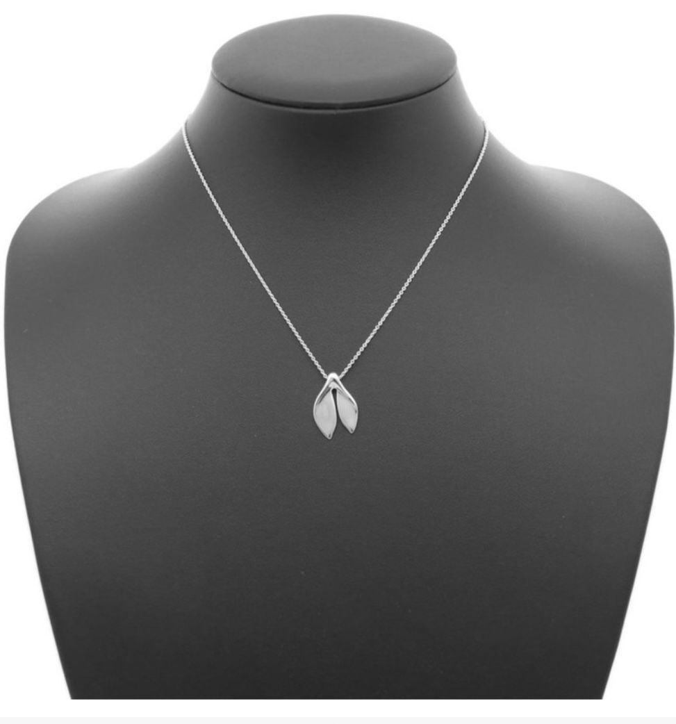 Authentic Tiffany Elsa Peretti Whale Tail Necklace