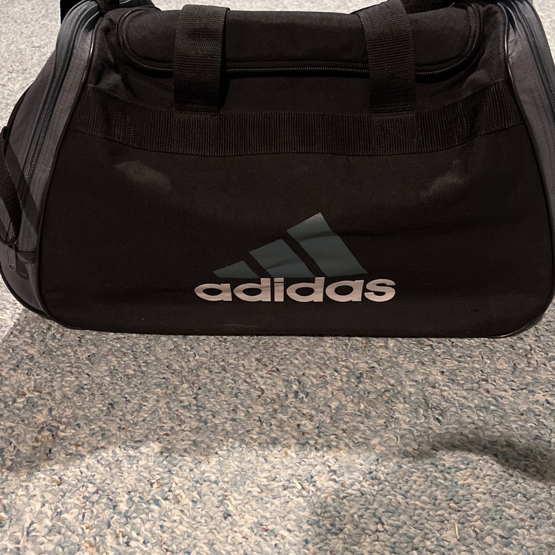 Adidas Duffle/sports Bag 