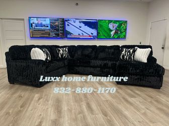 Brand New Sectional Sofa Black Moderno 