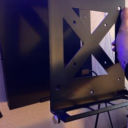 XBOX ONE  X WALL MOUNT