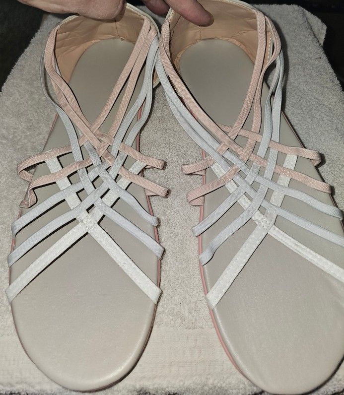 NEW SANDALS STRETCH Size 11 43