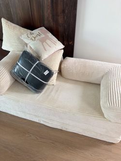 Small foldable couch/queen bed
