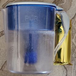 Pur Water Filter Pitcher with Brand New Sealed Pur Plus Filter