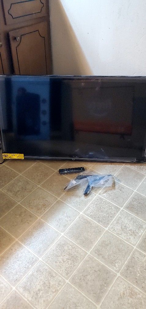 Price Firm Brandnew 40 Inch Firestick Smart Tv No Trading 