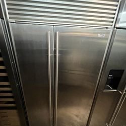 Subzero 42” Built In Refrigerator 2yr Warranty