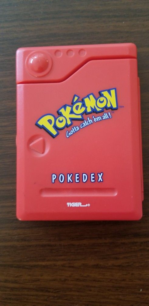 Pokemon Pokedex 1998 Tiger Electronics