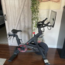 Peloton Bike